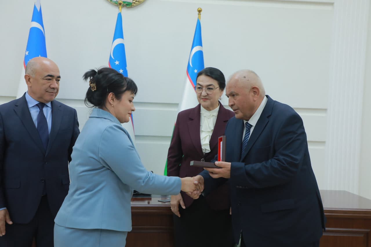 Yuksak mukofotlar o‘z egalariga tantanali topshirildi