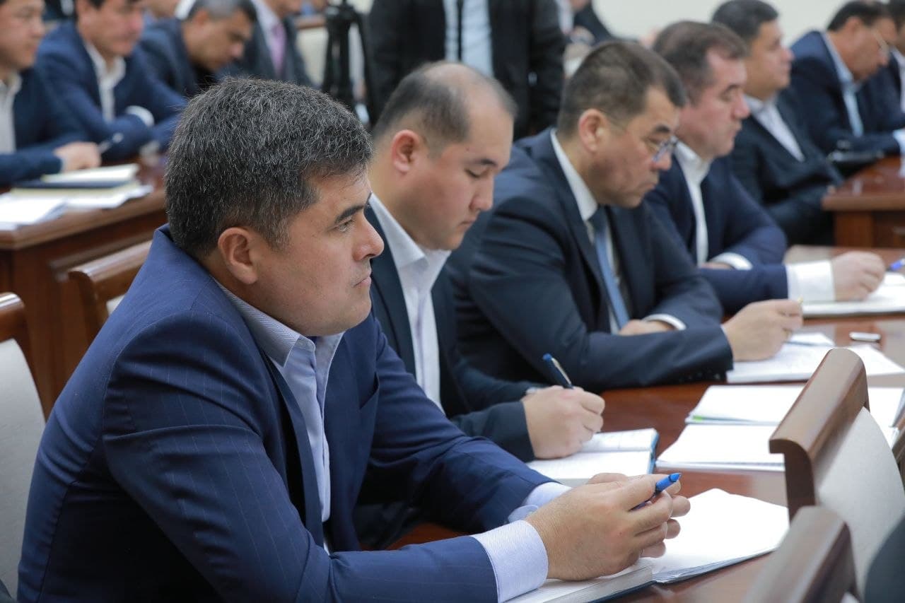 Hokimlik soati: “Aholi murojaati har bir rahbarning kun tartibidagi eng ustuvor masala bo‘lishi shart”