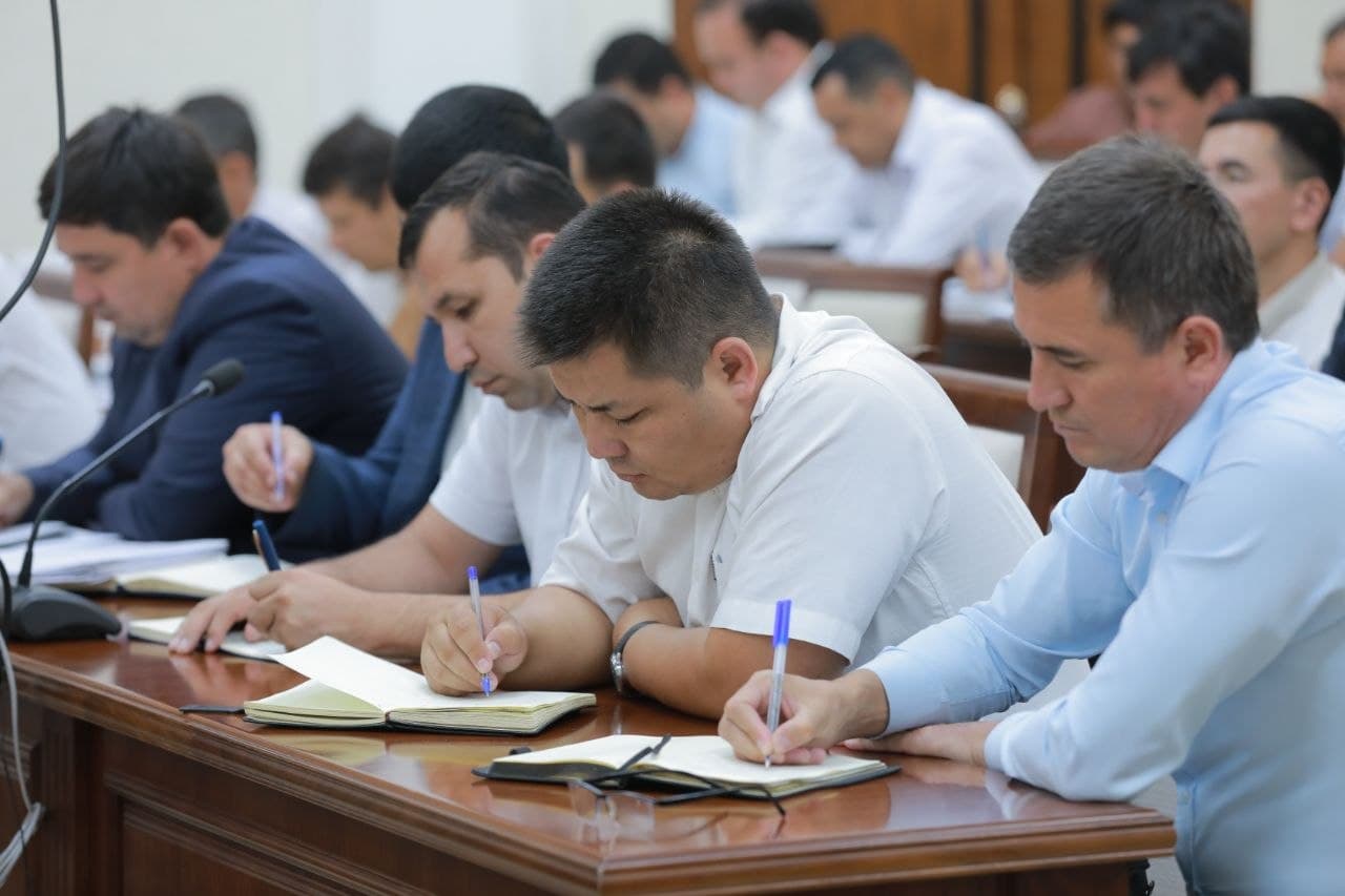 Hokimlik soati: tahlil markazida ikkinchi chorak yakunlari bo‘yicha makroiqtisodiy ko‘rsatkichlar