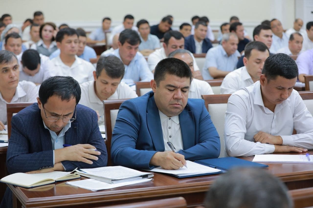 Hokimlik soati: tahlil markazida ikkinchi chorak yakunlari bo‘yicha makroiqtisodiy ko‘rsatkichlar
