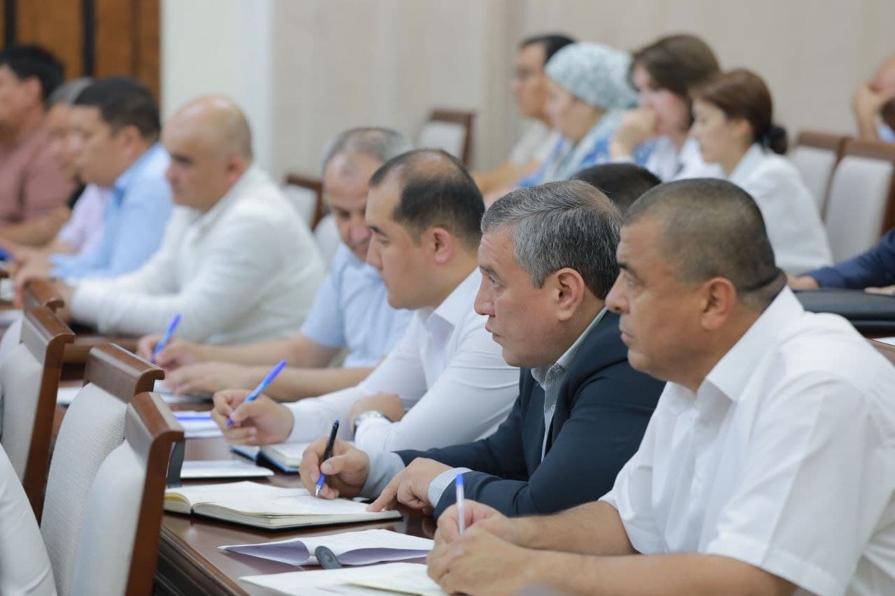 Hokimlik soati: tahlil markazida ikkinchi chorak yakunlari bo‘yicha makroiqtisodiy ko‘rsatkichlar