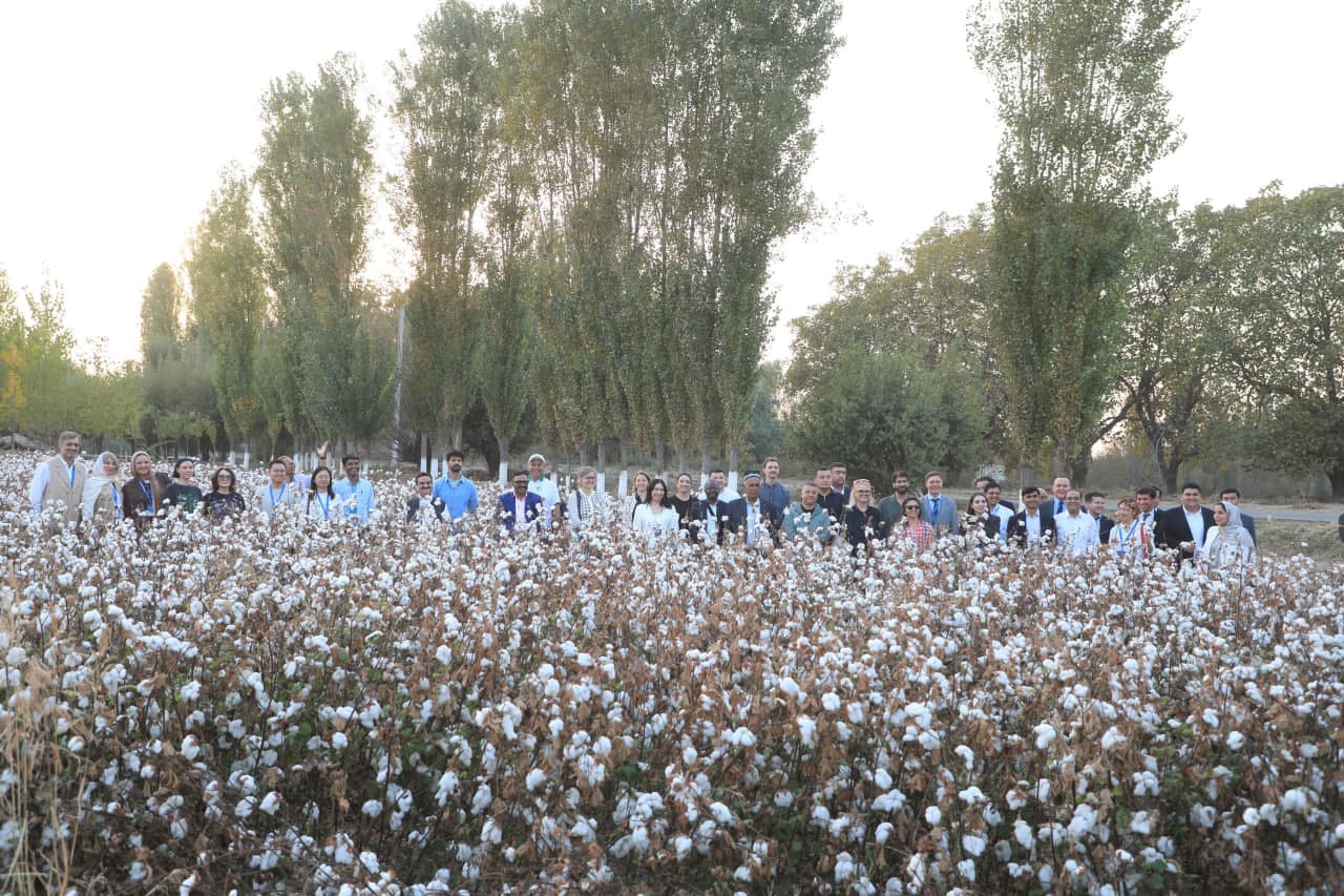 Xalqaro ekspertlar viloyatimizning ilg‘or paxtachilik tajribasi bilan tanishdilar Toshkent shahrida o‘tkazilayotgan xalqaro forumlar doirasida Xalqaro paxta maslahat qo‘mitasi, FAO, JST, UNIDO, UNCTAD va boshqa xalqaro tashkilotlar vakillari hamda xoriji