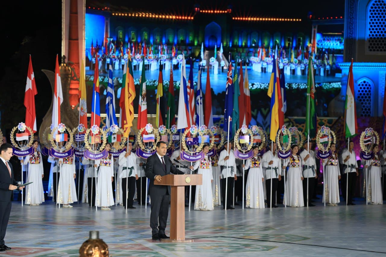 A solemn opening ceremony of the 3rd International Festival of Handicrafts and the International Pottery Forum took place at Urda Square in the city of Kokand