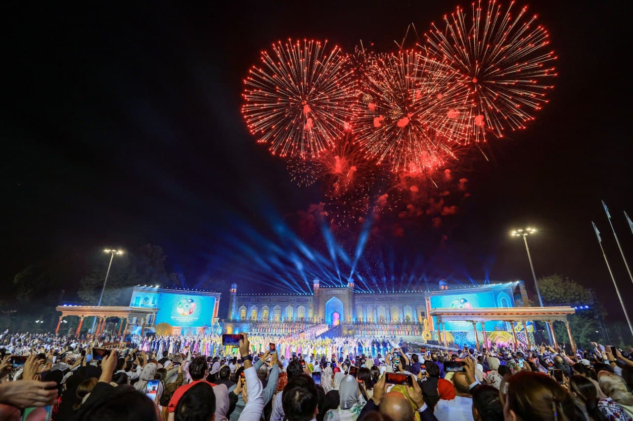 A solemn opening ceremony of the 3rd International Festival of Handicrafts and the International Pottery Forum took place at Urda Square in the city of Kokand