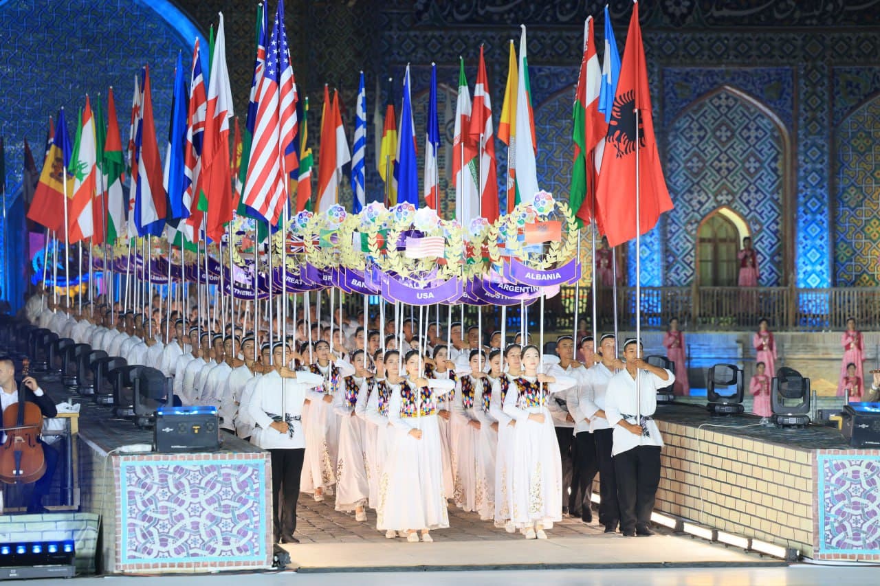 A solemn opening ceremony of the 3rd International Festival of Handicrafts and the International Pottery Forum took place at Urda Square in the city of Kokand