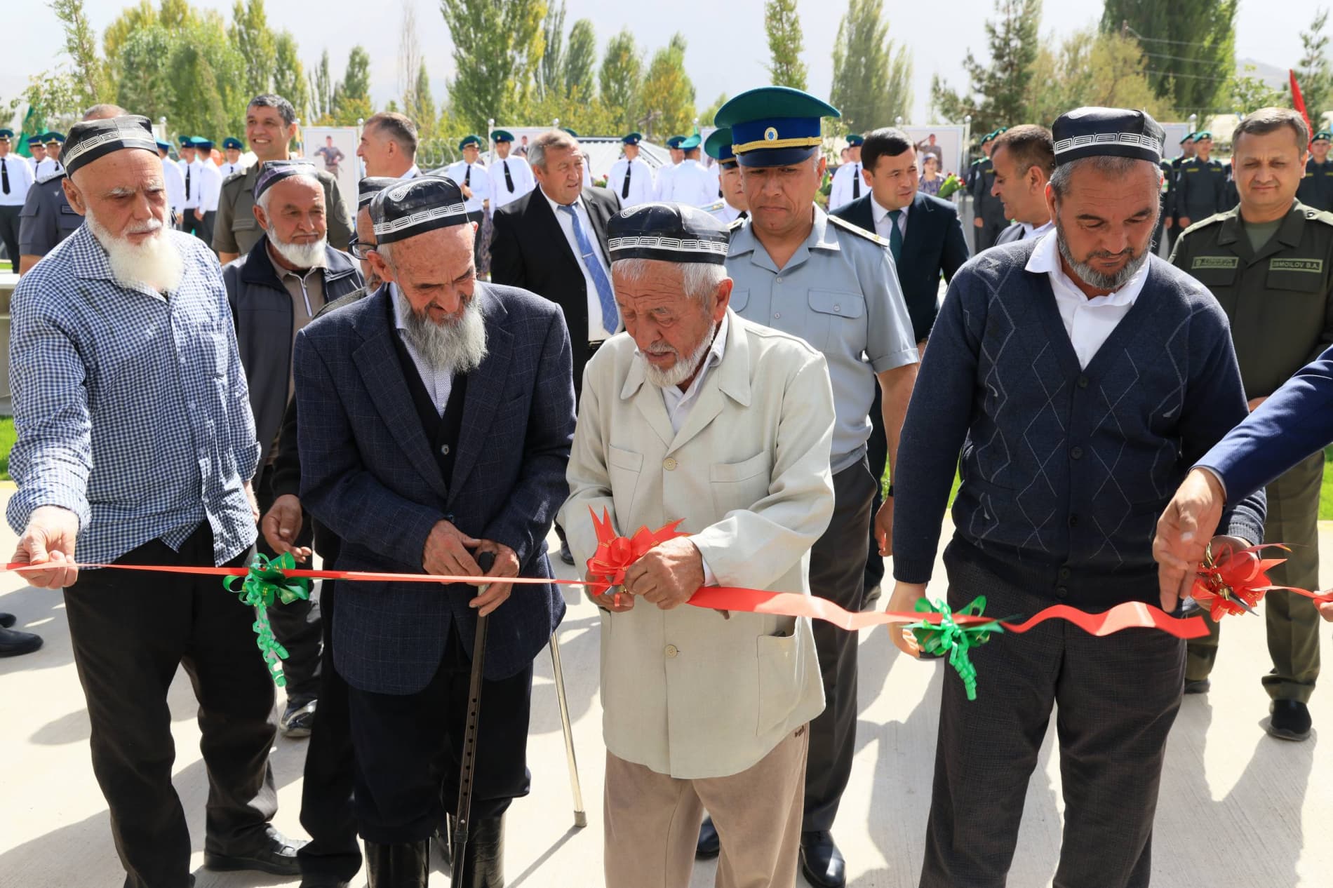 Chegarachilarga bayram tuhfasi: yangi ma’muriy bino va xizmat uylari topshirildi