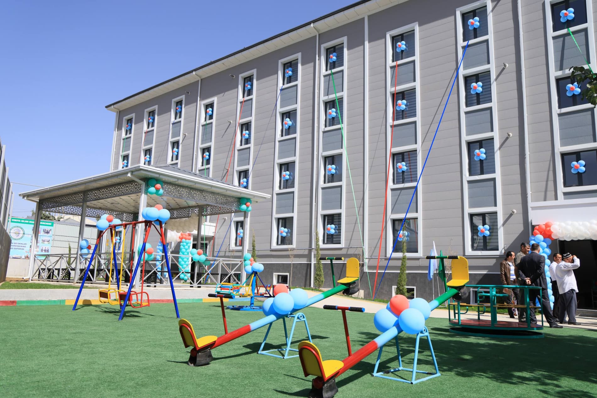 Chegarachilarga bayram tuhfasi: yangi ma’muriy bino va xizmat uylari topshirildi