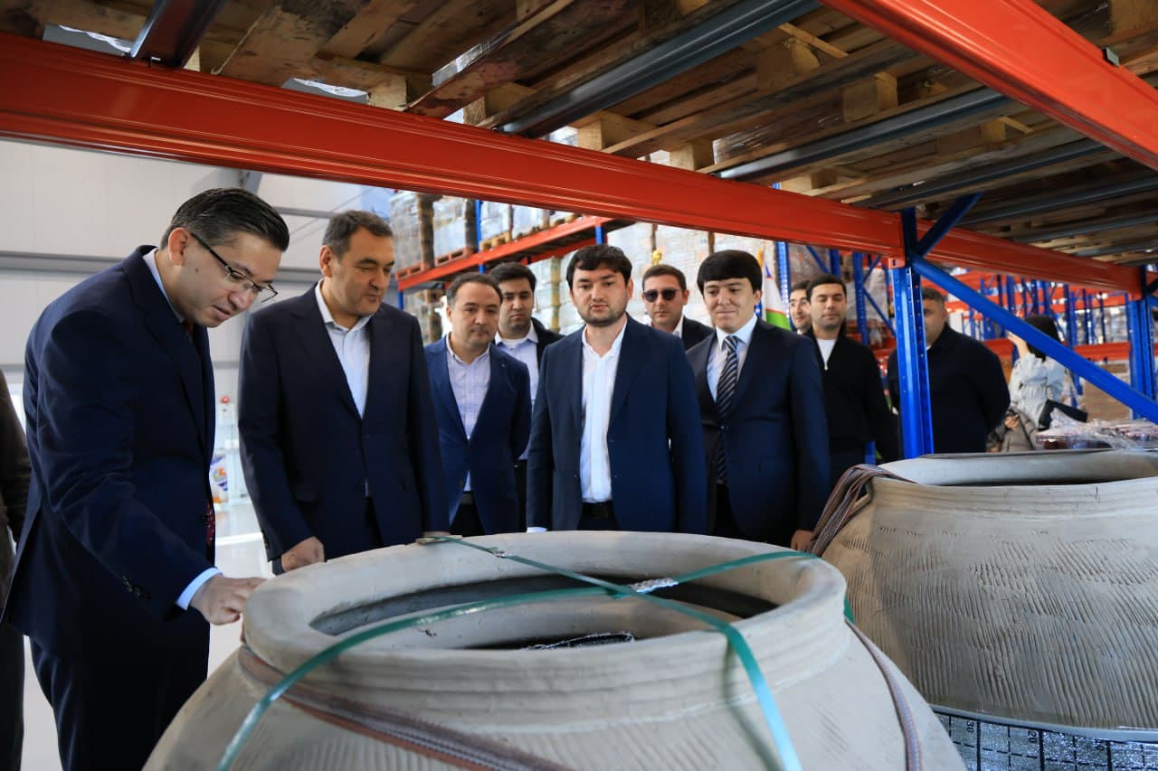 В городе Паран Республики Корея открылся торгово-логистический центр Ферганской области