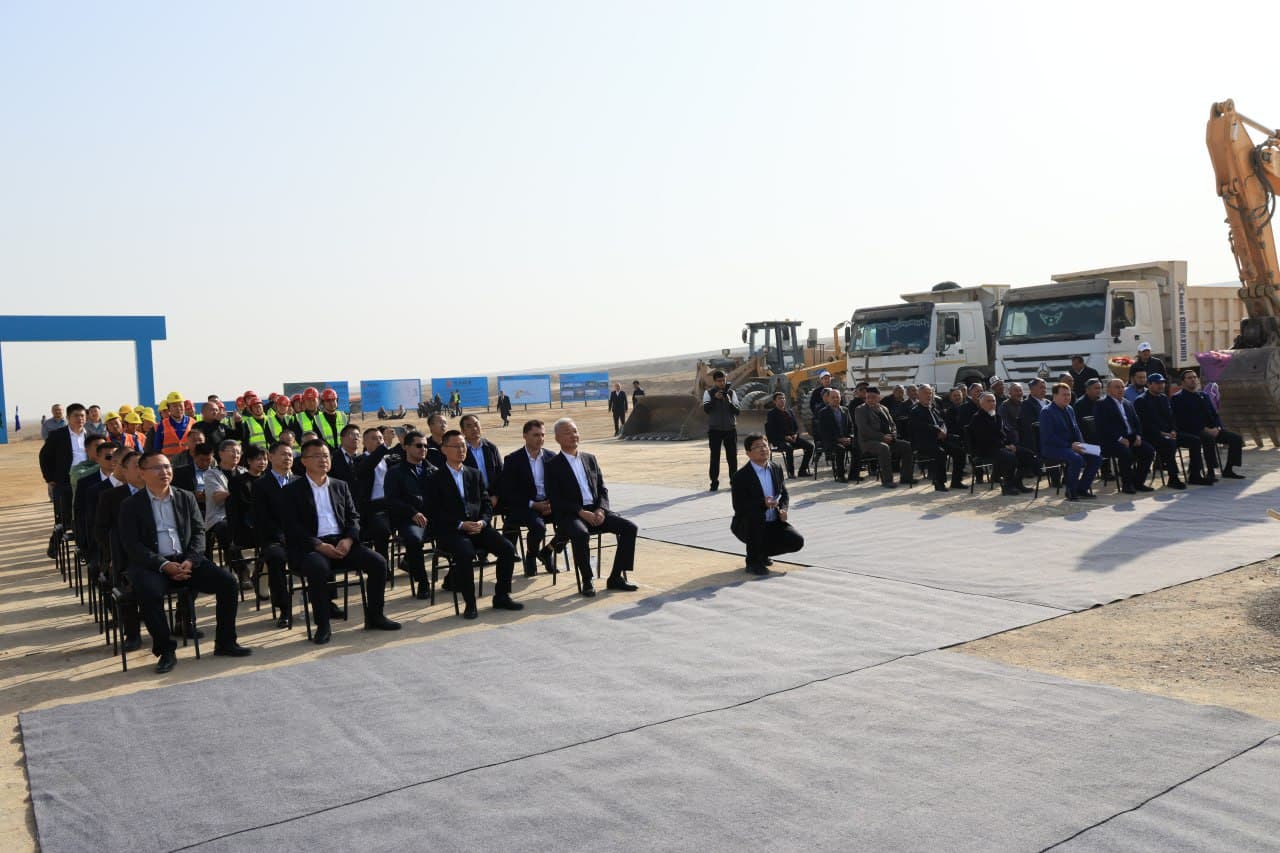 Farg‘ona tumanining Oqbilol qishlog‘ida qattiq maishiy chiqindilarni yoqish orqali elektr energiyasi ishlab chiqarish loyihasi doirasida barpo etilayotgan korxona qurilishiga start berildi