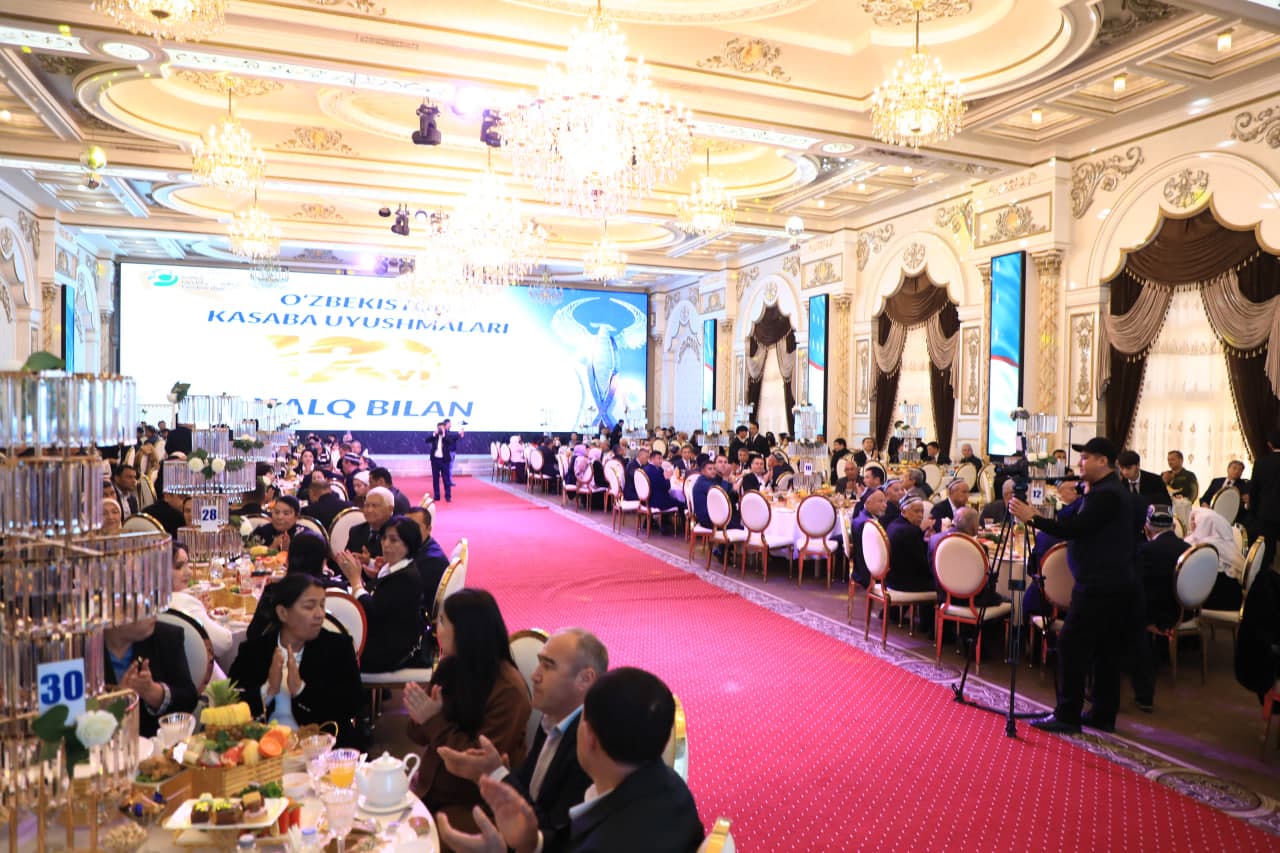 Farg‘onada kasaba uyushmalari fidoyilari sharaflandi