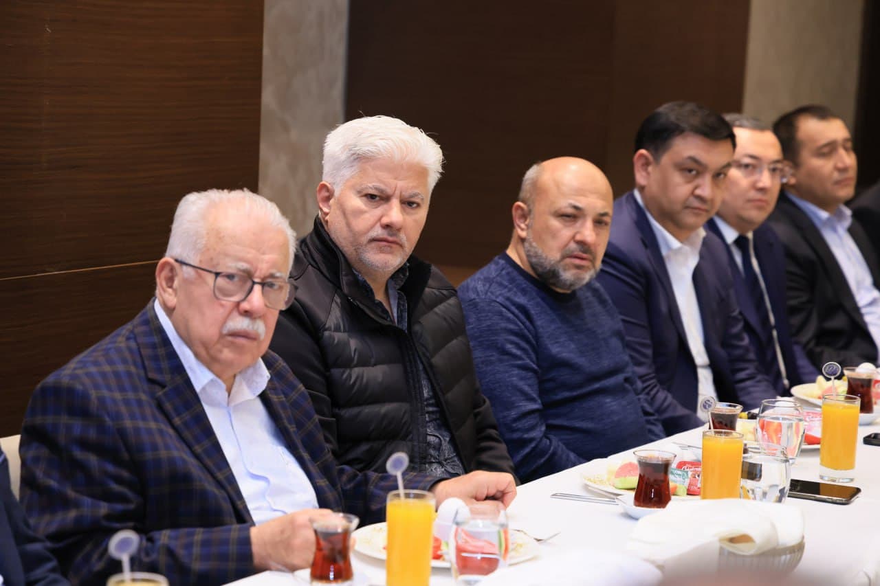 Viloyat hokimi Xayrullo Bozorov Turkiya Respublikasidagi amaliy tashrifi davomida Turkiyaning markaziy hududida joylashgan, tarixiy, siyosiy, iqtisodiy va madaniy markaz sifatida ahamiyatga ega bo‘lgan Konya viloyatiga tashrif buyurdi.