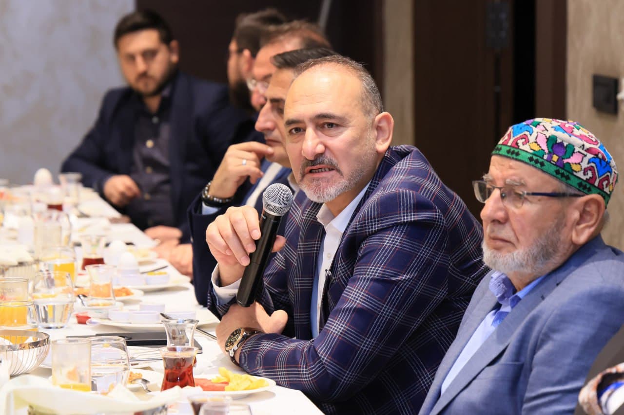 Viloyat hokimi Xayrullo Bozorov Turkiya Respublikasidagi amaliy tashrifi davomida Turkiyaning markaziy hududida joylashgan, tarixiy, siyosiy, iqtisodiy va madaniy markaz sifatida ahamiyatga ega bo‘lgan Konya viloyatiga tashrif buyurdi.