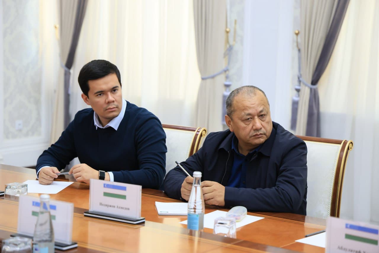Viloyat hokimi Xayrullo Bozorov Koreya Respublikasining “Hansae Mobility” kompaniyasi katta ijrochi direktori Jong Day Vonni qabul qildi.