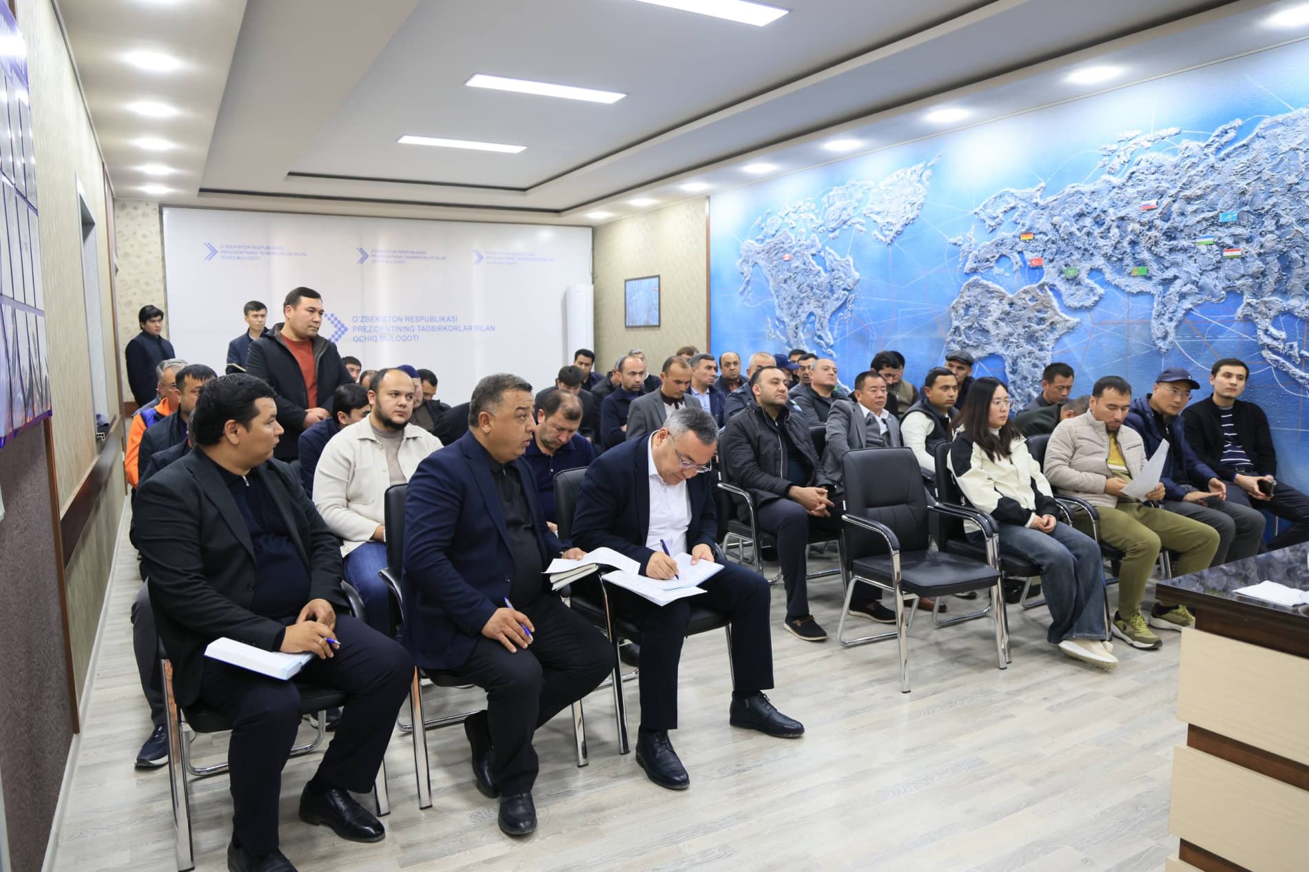 Хоким области провёл диалог с предпринимателями