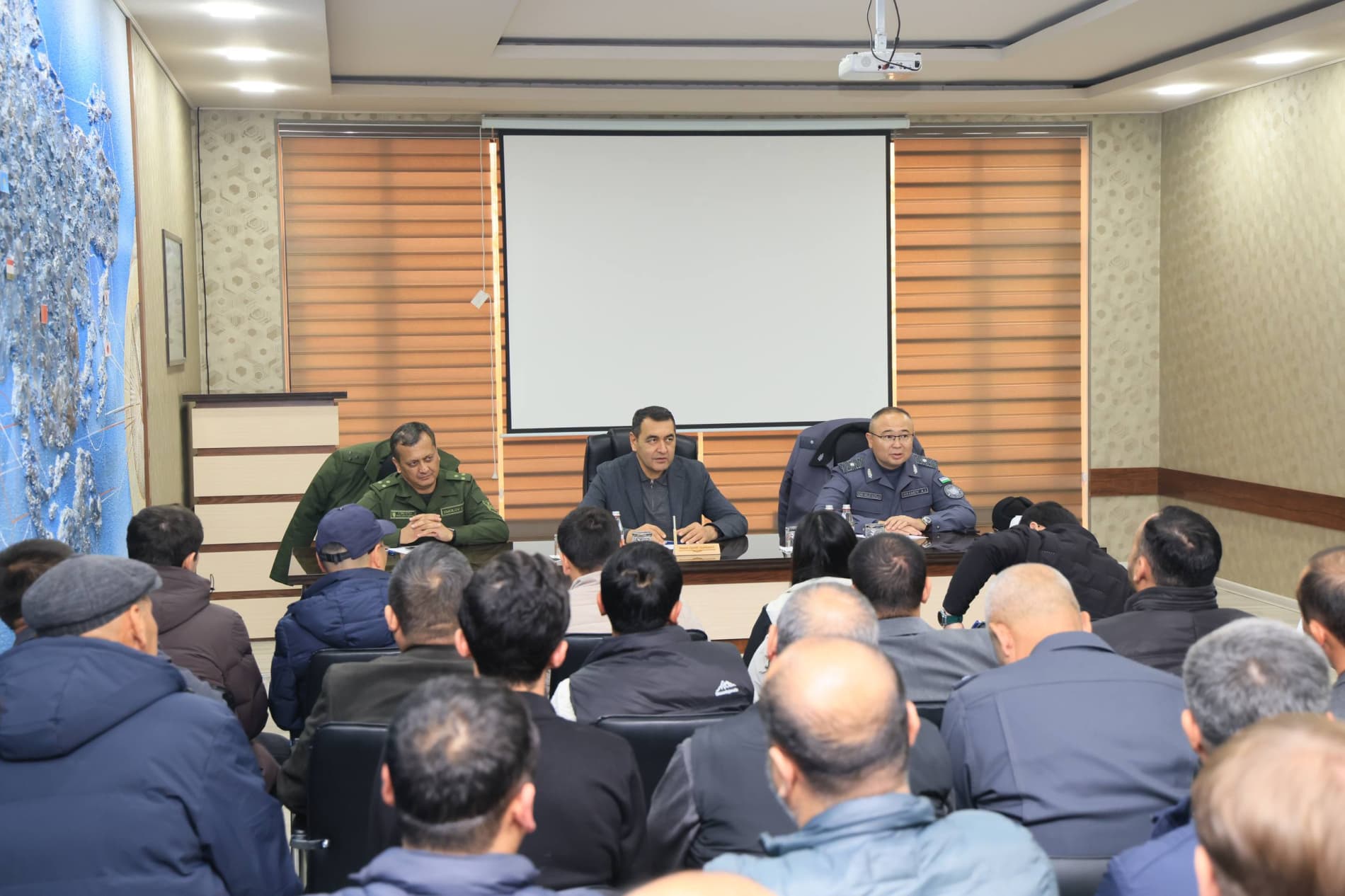 Хоким области провёл диалог с предпринимателями