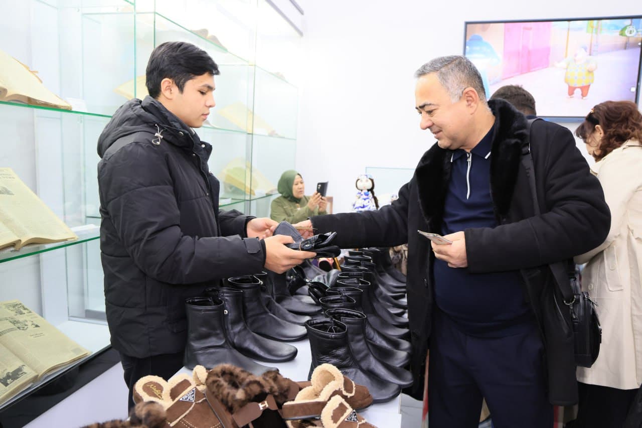 Farg‘ona shahrida nogironligi bo‘lgan shaxslar tomonidan ishlab chiqarilgan mahsulotlar ko‘rgazma-savdo yarmarkasi bo‘lib o‘tdi