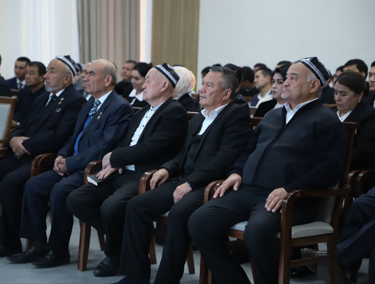 “Тўйлар, оилавий тантаналар, маърака ва маросимлар ўтказилишини тартибга солиш тизимини янада такомиллаштиришда давлат ва жамоат ташкилотларининг роли” мавзусида семинар-тренинг ўтказилди