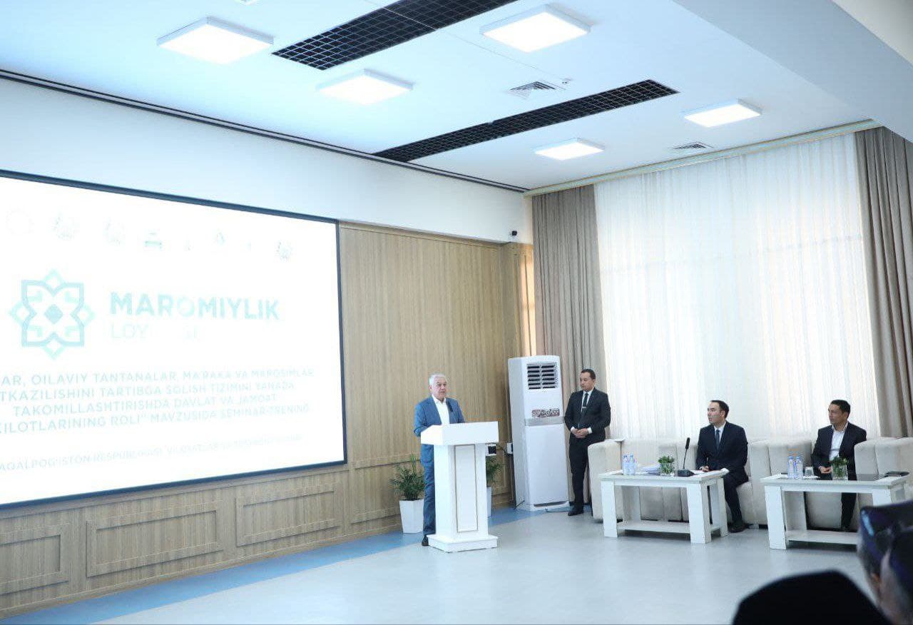 “Тўйлар, оилавий тантаналар, маърака ва маросимлар ўтказилишини тартибга солиш тизимини янада такомиллаштиришда давлат ва жамоат ташкилотларининг роли” мавзусида семинар-тренинг ўтказилди