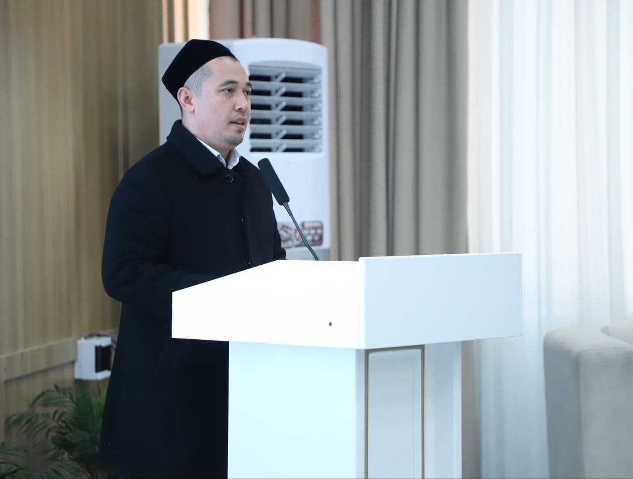 “Тўйлар, оилавий тантаналар, маърака ва маросимлар ўтказилишини тартибга солиш тизимини янада такомиллаштиришда давлат ва жамоат ташкилотларининг роли” мавзусида семинар-тренинг ўтказилди