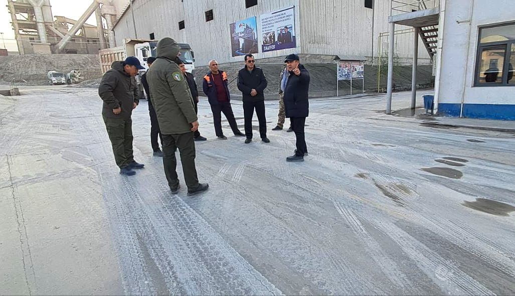 Шўрсув саноат зонасида чанг-газ ушлаш қурилмаси ўрнатмаган ҳолда ишлаётган 30 дан зиёд корхоналар фаолияти вақтинчалик тўхтатилди