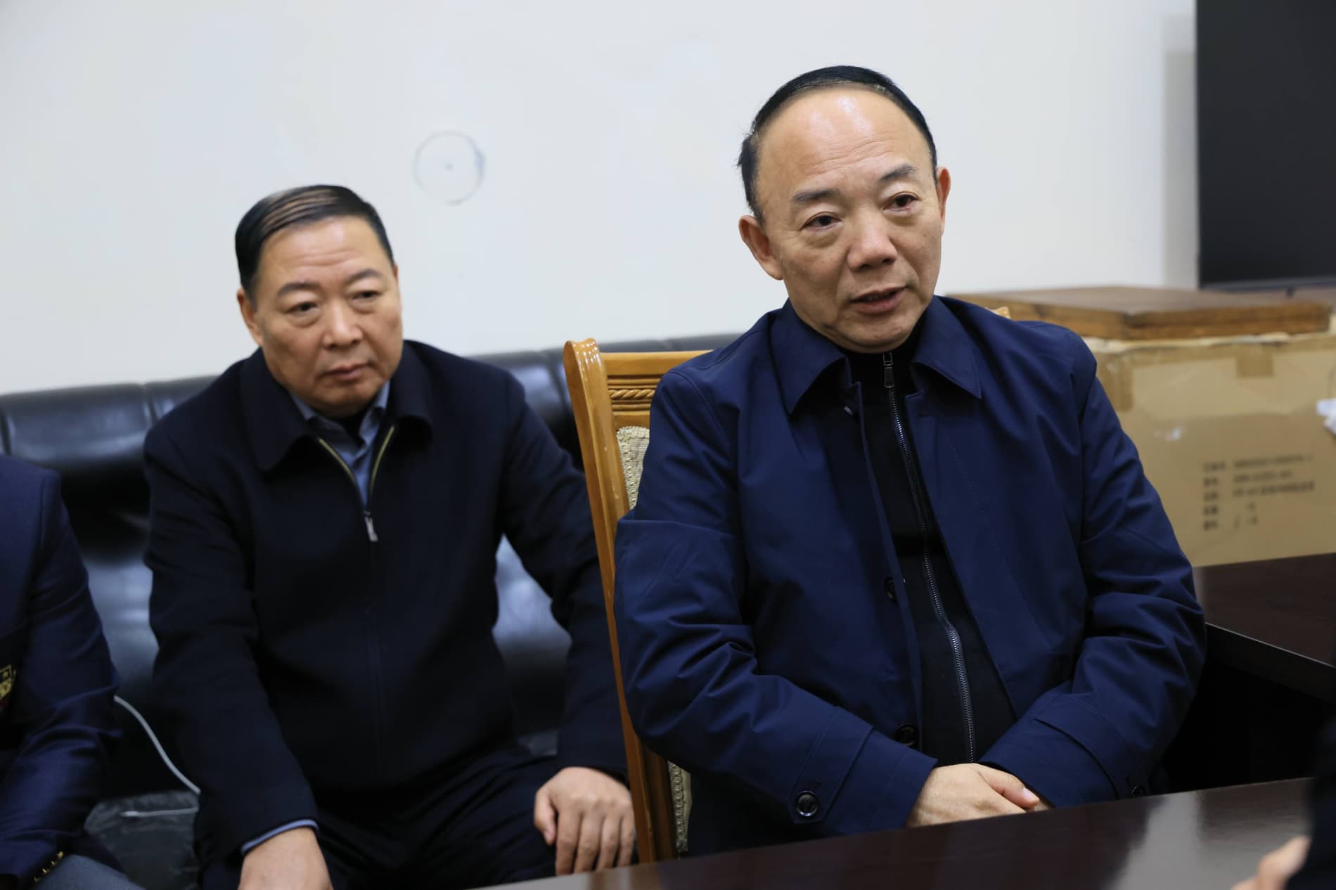 Қўқон шаҳрида вилоят ҳокими Хайрулло Бозоров Хитойнинг “Jiangsu Tonke Real Estate Co., Ltd” компанияси президенти Ян Бо ва унинг маҳаллий ҳамкорларини қабул қилди.