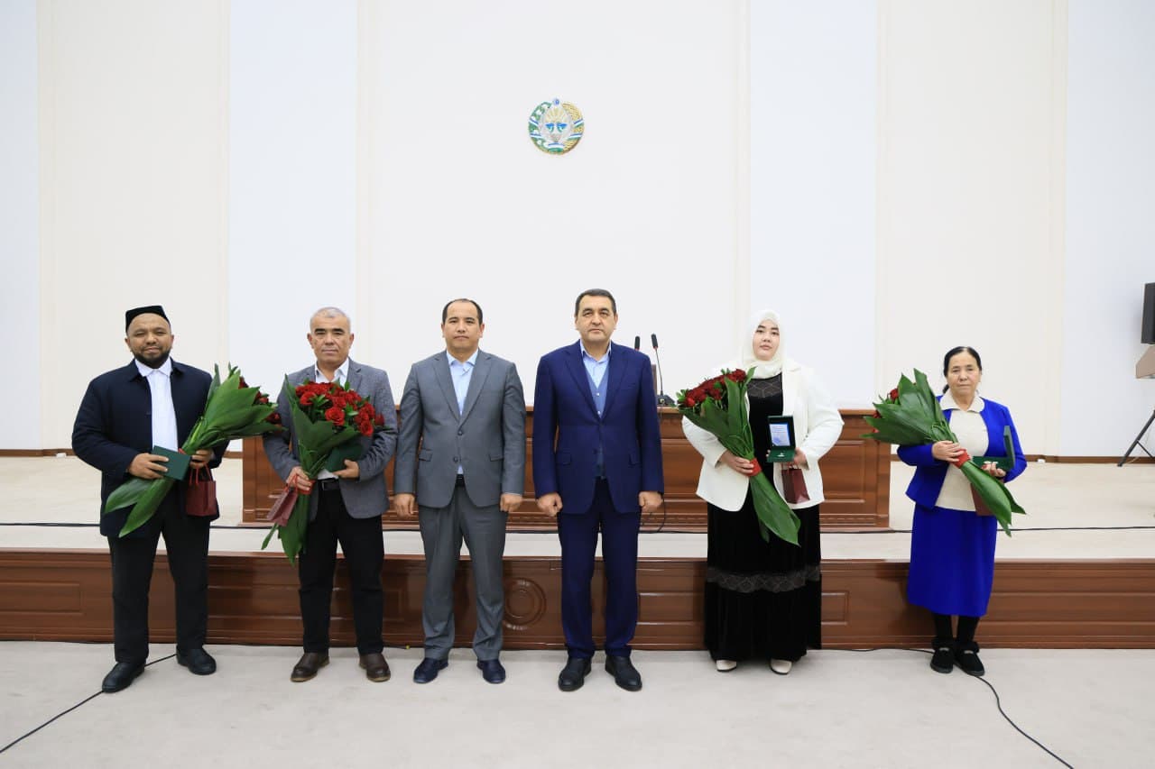 “Diniy bag‘rikenglik” ko‘krak nishoni o‘z egalariga topshirildi