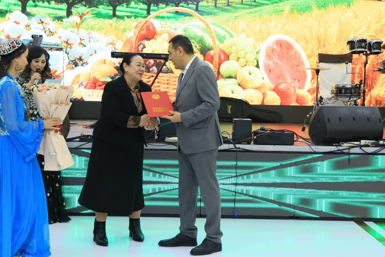 В Фергане с большим размахом отмечают День работников сельского хозяйства