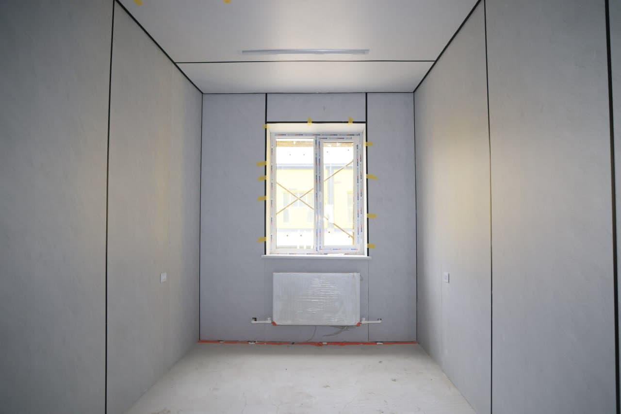 Хоким Ферганской области Хайрулло Бозоров посетил футбольную академию «Нефтчи», расположенную в городе Фергане, и ознакомился с ходом проводимых на данной территории строительных и ремонтных работ