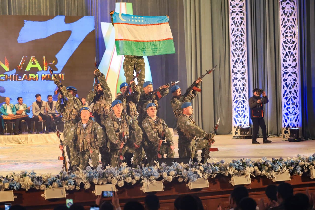 Farg‘onada “Milliy armiya – ona yurt qalqoni, tinchligimiz posboni!” shiori ostida bayram tadbirlari ko‘tarinkilik bilan bo‘lib o‘tmoqda