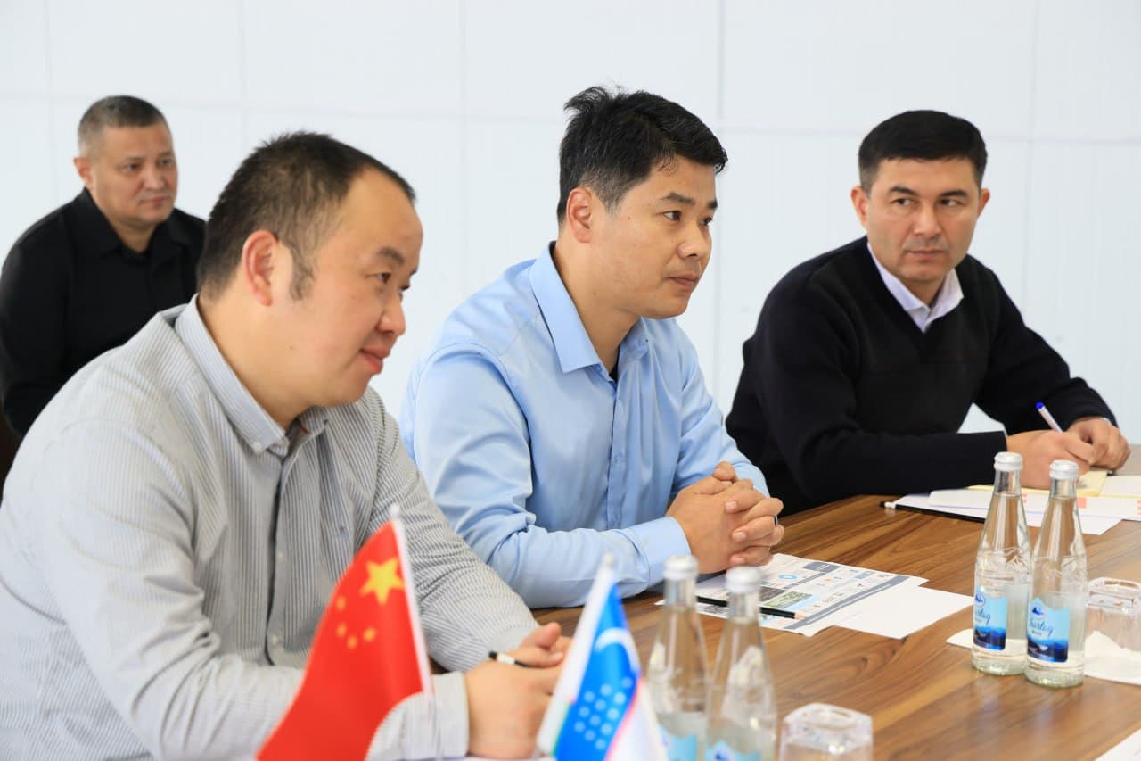 Хоким Ферганской области Хайрулло Бозоров принял руководителя компании «INTOP» Китайской Народной Республики Ли Йинтао