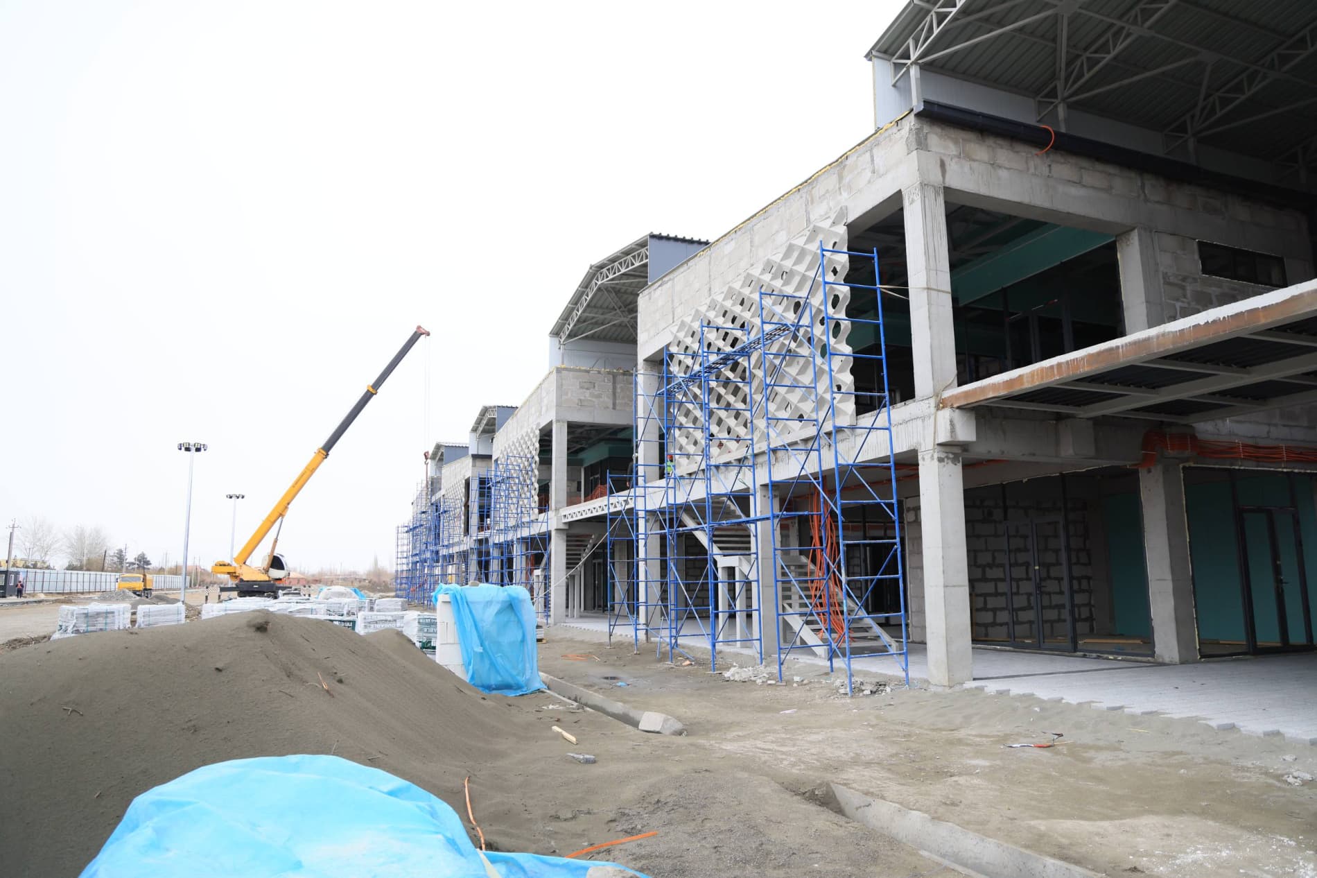 Furqat tumanida “Do‘stlik city Mall” xalqaro savdo va ko‘ngilochar kompleksi barpo etilmoqda