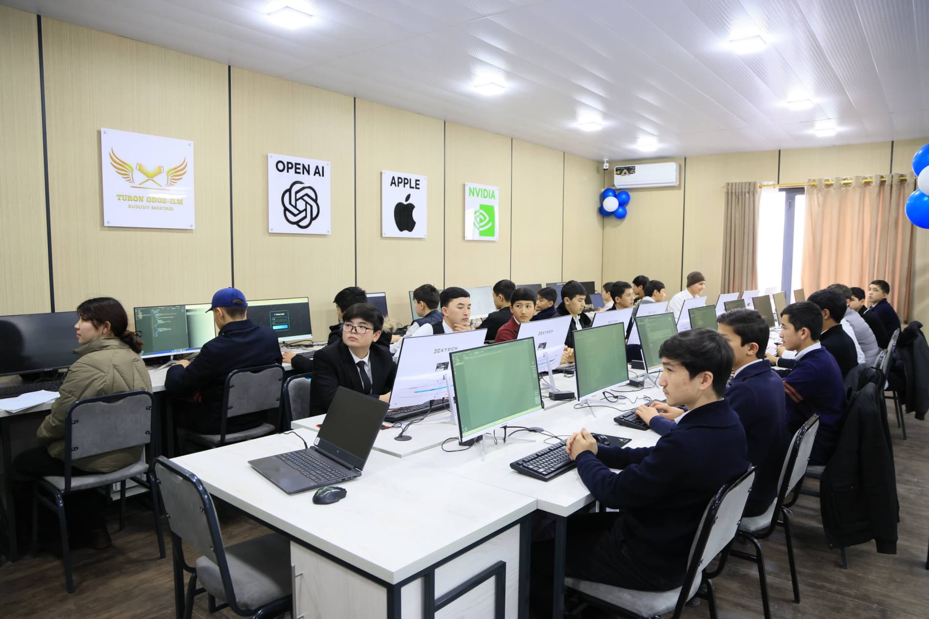 Furqatlik yoshlar axborot texnologiyalarini o‘rganmoqda