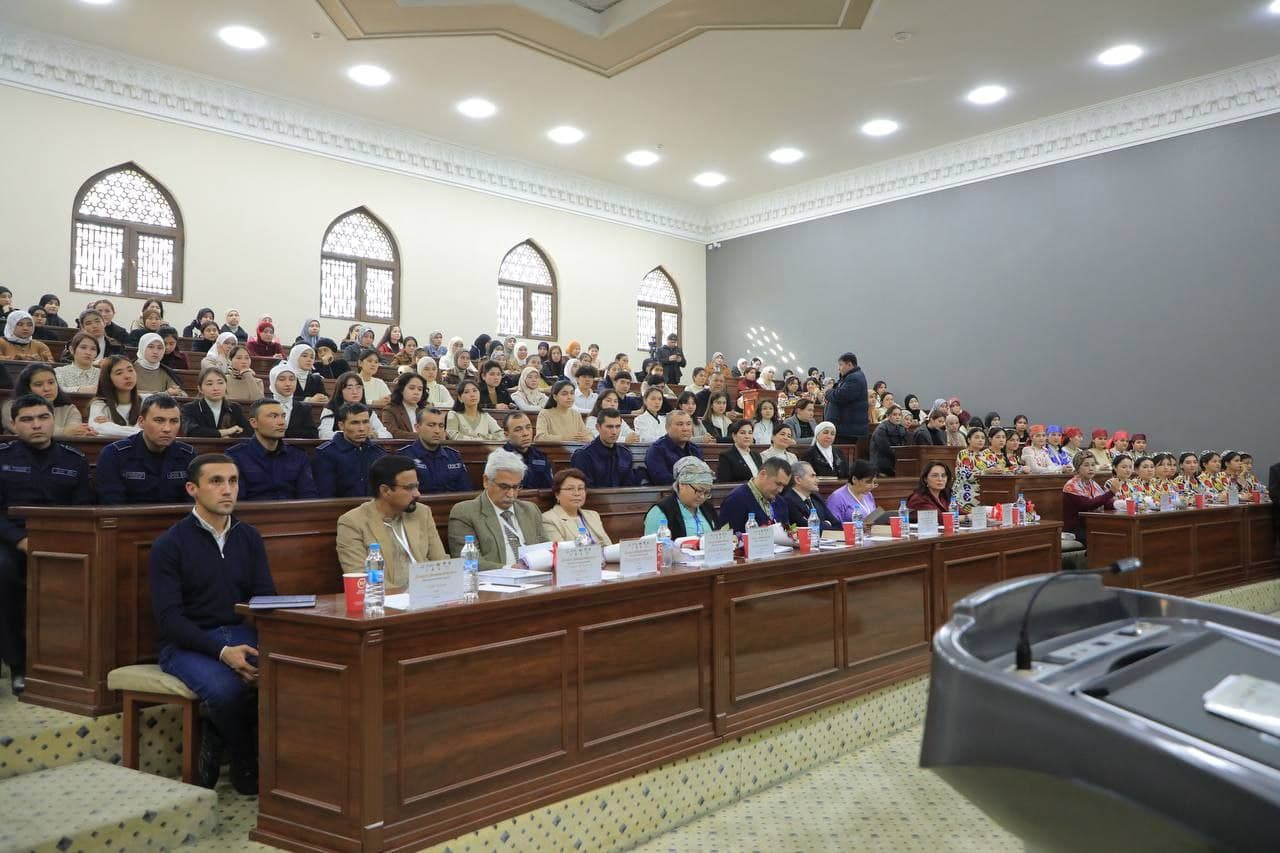 Qo‘qon universitetida “Nizomiy va Navoiyning adabiy merosi: badiiy timsol va inson falsafasi uyg‘unligi” mavzusida xalqaro ilmiy-amaliy konferensiya bo‘lib o‘tdi
