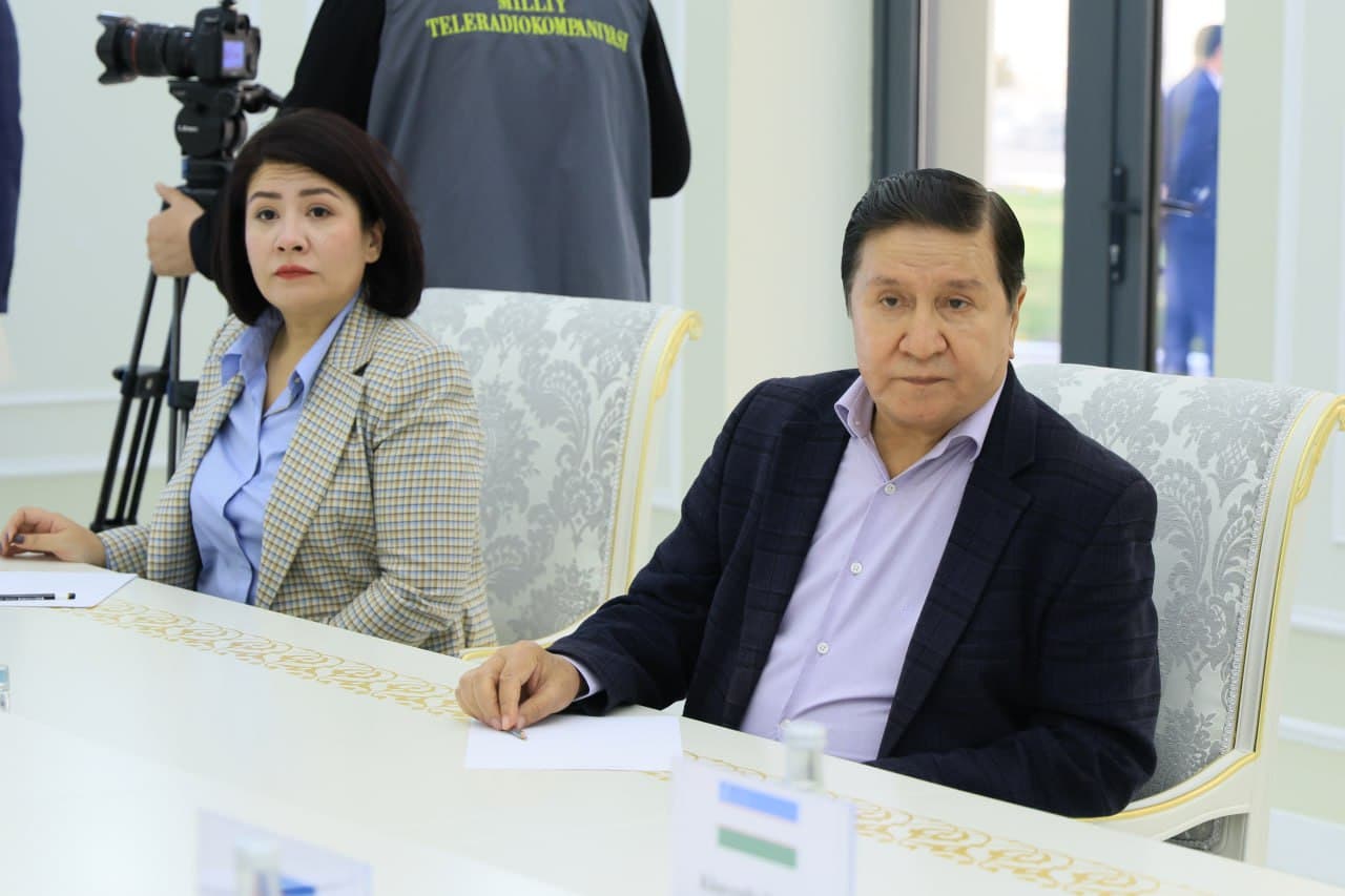 Хоким Ферганской области Хайрулло Бозоров сегодня принял делегацию во главе с председателем Исполнительного комитета Совета по сотрудничеству в области топливно-энергетического комплекса СНГ Геннадием Бессоновым