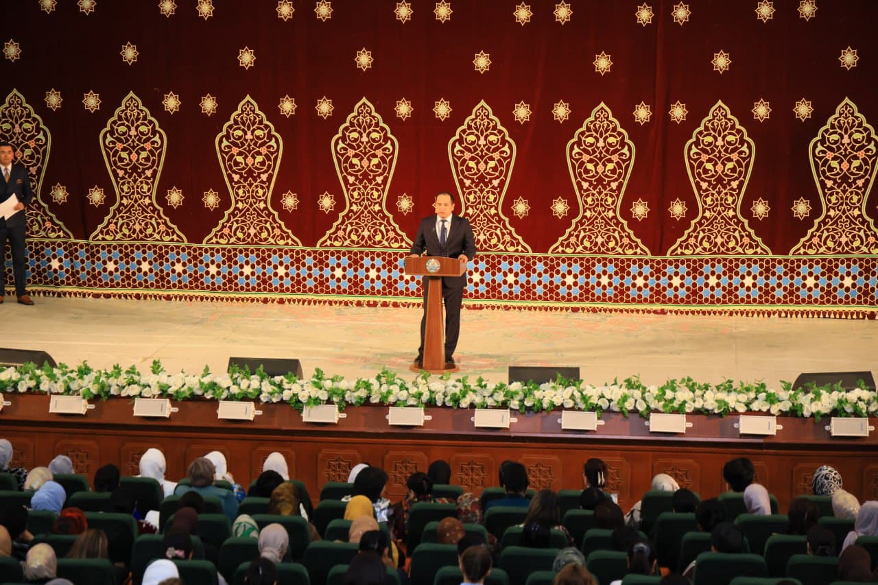 Нафосат ва гўзаллик байрами: Фарғонада Халқаро хотин-қизлар куни кенг нишонланмоқда