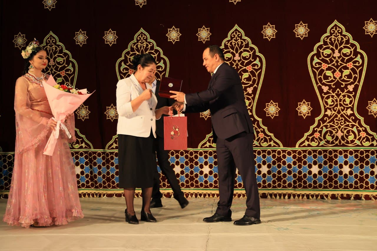 Нафосат ва гўзаллик байрами: Фарғонада Халқаро хотин-қизлар куни кенг нишонланмоқда