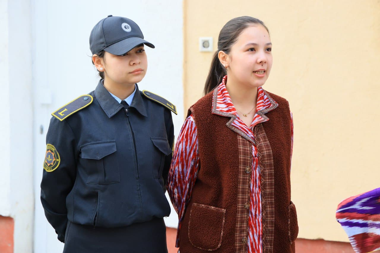 Viloyat hokimi Xayrullo Bozorov Yoshlar kuni tadbirlari doirasida Farg‘ona tumanidagi “Baxtli kelajak sari qadam” nomli oilaviy bolalar uyida bo‘ldi