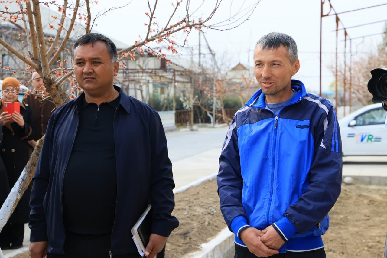 Viloyat hokimi ijtimoiy tarmoqlarda jamoatchilik e’tiboriga tushgan maktab o‘quvchisi bilan uchrashdi