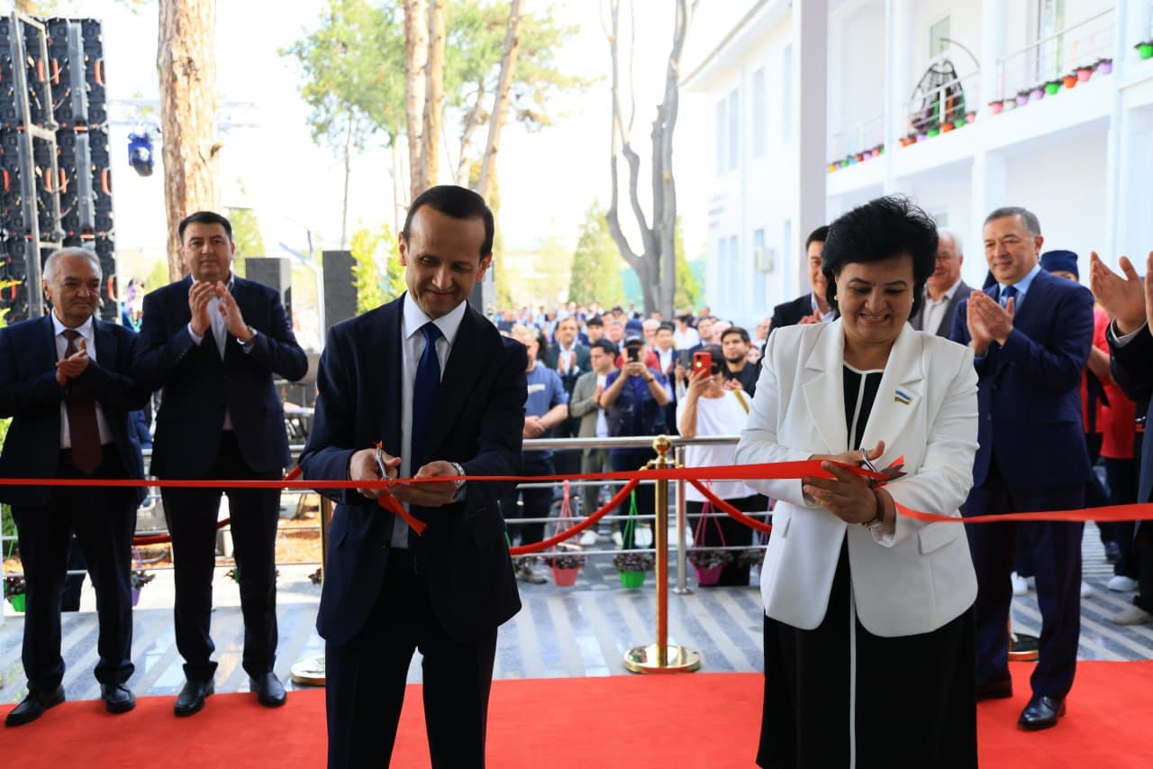 Бугун Фарғона жамоат саломатлиги тиббиёт институтининг замонавий кўп тармоқли клиникаси — “Ақлли шифохона” фаолият бошлади