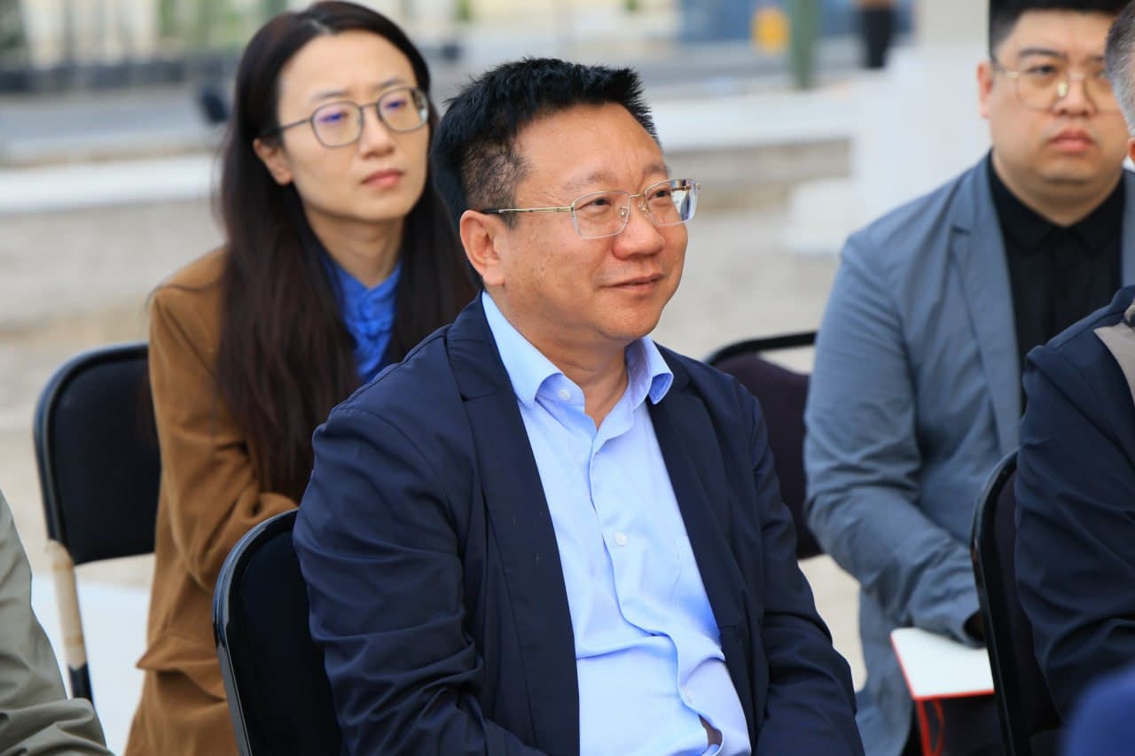 The Governor of Fergana Region, Khayrullo Bozorov, received representatives of the Chinese company Beijing Top Vision