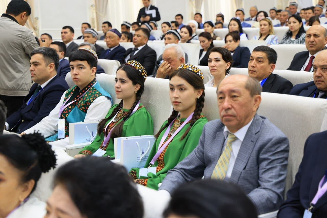 Фарғона вилоятида ўтказилаётган “Марказий Осиё давлатлари ва Озарбайжон” дўстлик форуми доирасида “Марказий Осиё давлатлари ва Озарбайжон дўстлигининг янги даври” мавзусида халқаро конференция бўлиб ўтди