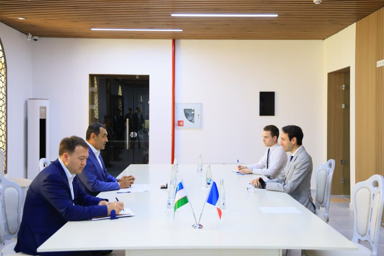 The Ambassador Extraordinary and Plenipotentiary of France to Uzbekistan, Walid Fouque, who arrived on a working visit to the Fergana region, met today with Governor of the region Khayrullo Bozorov, as part of the visit program