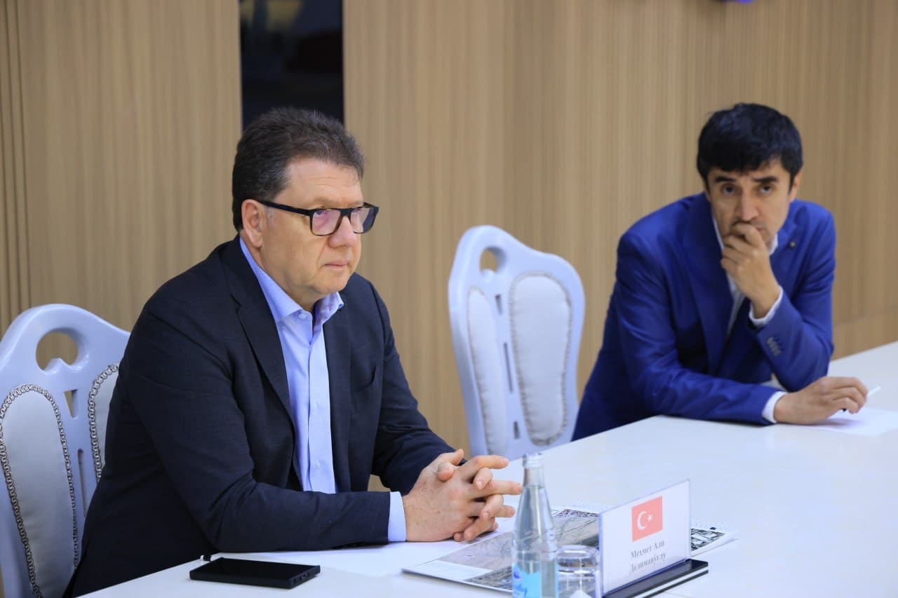 Хоким Ферганской области Хайрулло Бозоров принял руководителя турецкой компании «Terminal Yapı ve Ticaret Anonim Şirketi» Мехмета Алпа Делимоллаоглу.