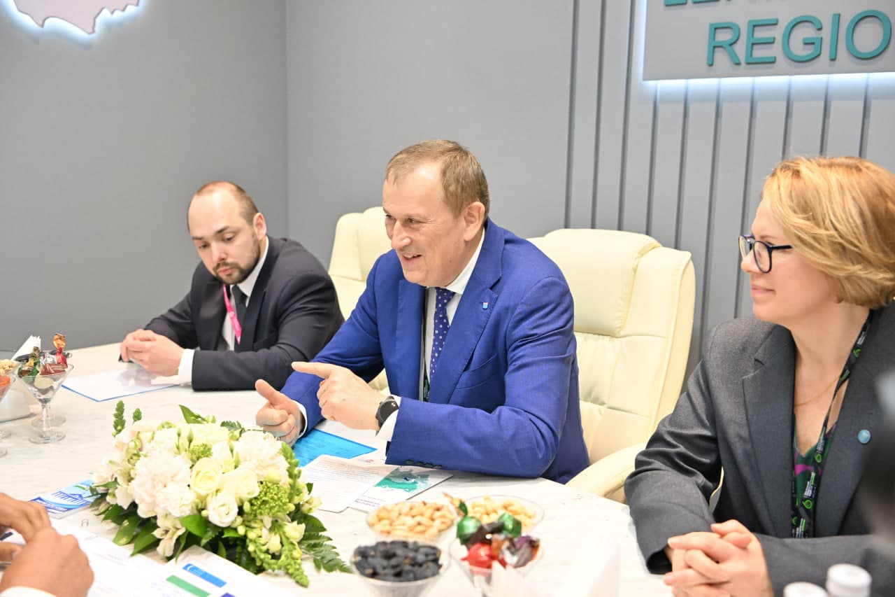 Khayrullo Bozorov, the Governor of the Fergana region, met today with Alexander Drozdenko, the Governor of the Leningrad region of the Russian Federation