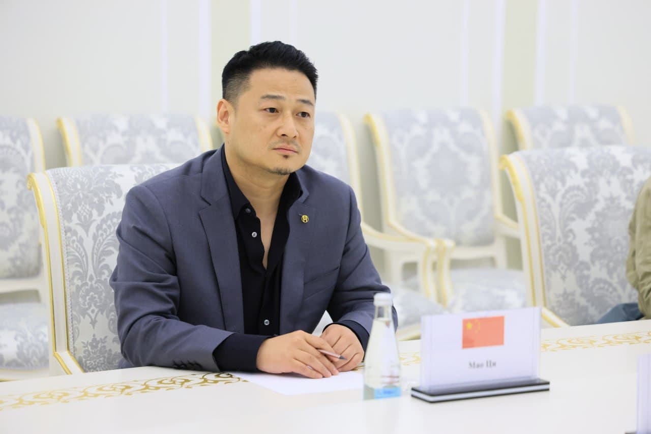 Хоким Ферганской области Хайрулло Бозоров принял делегацию во главе с руководителем китайской компании «Xinjiang Weijie Investment Holding Group» Мао Ци