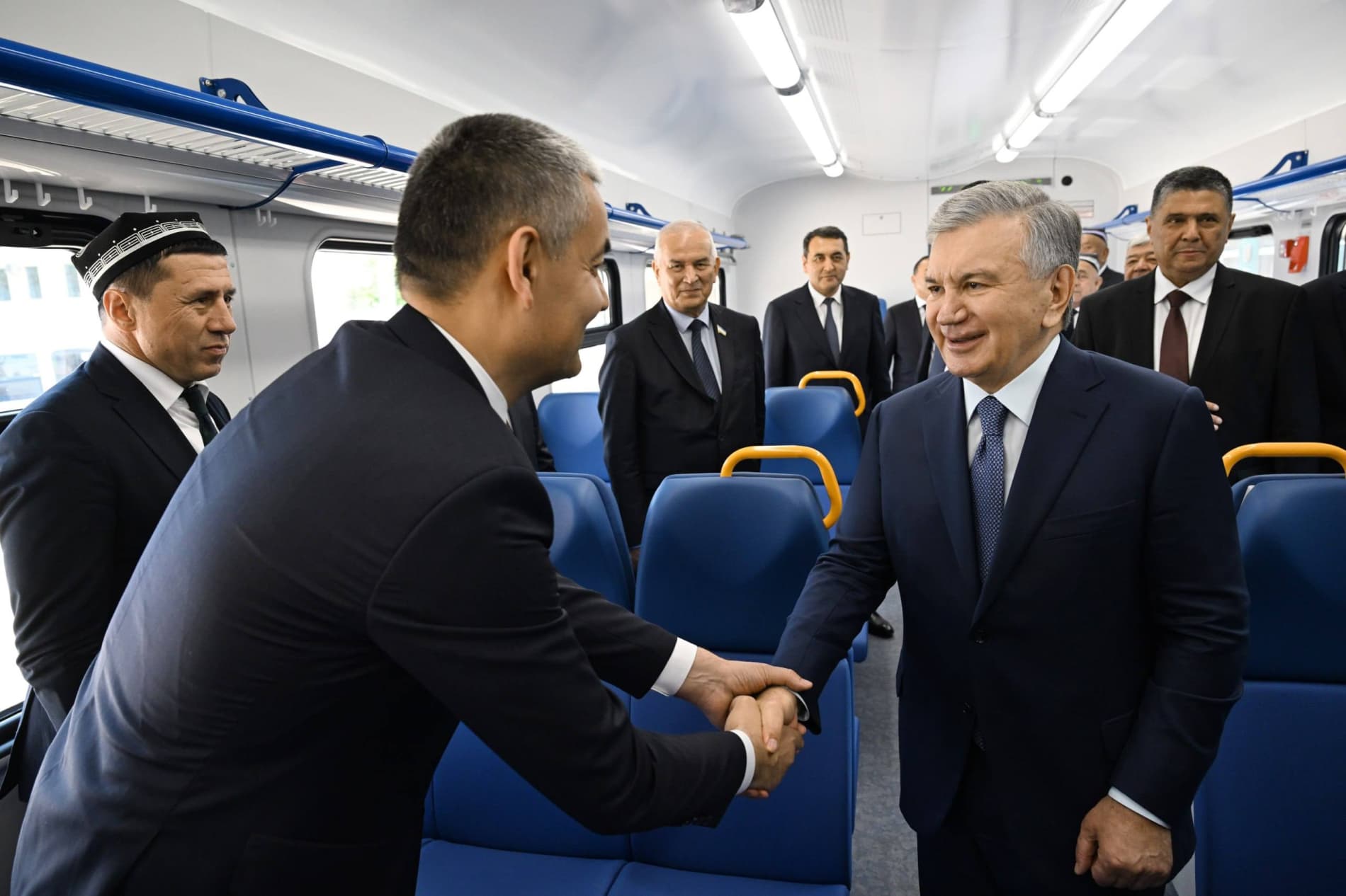 Farg‘ona vodiysida yangi elektropoyezd qatnovi yo‘lga qo‘yildi