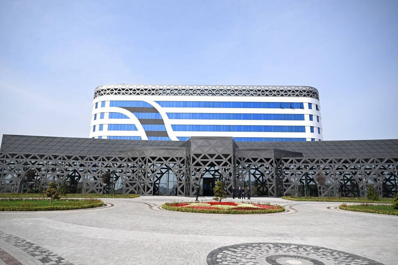 Prezidentimiz Farg‘onaning sanoat va investitsiya salohiyati bilan tanishdi