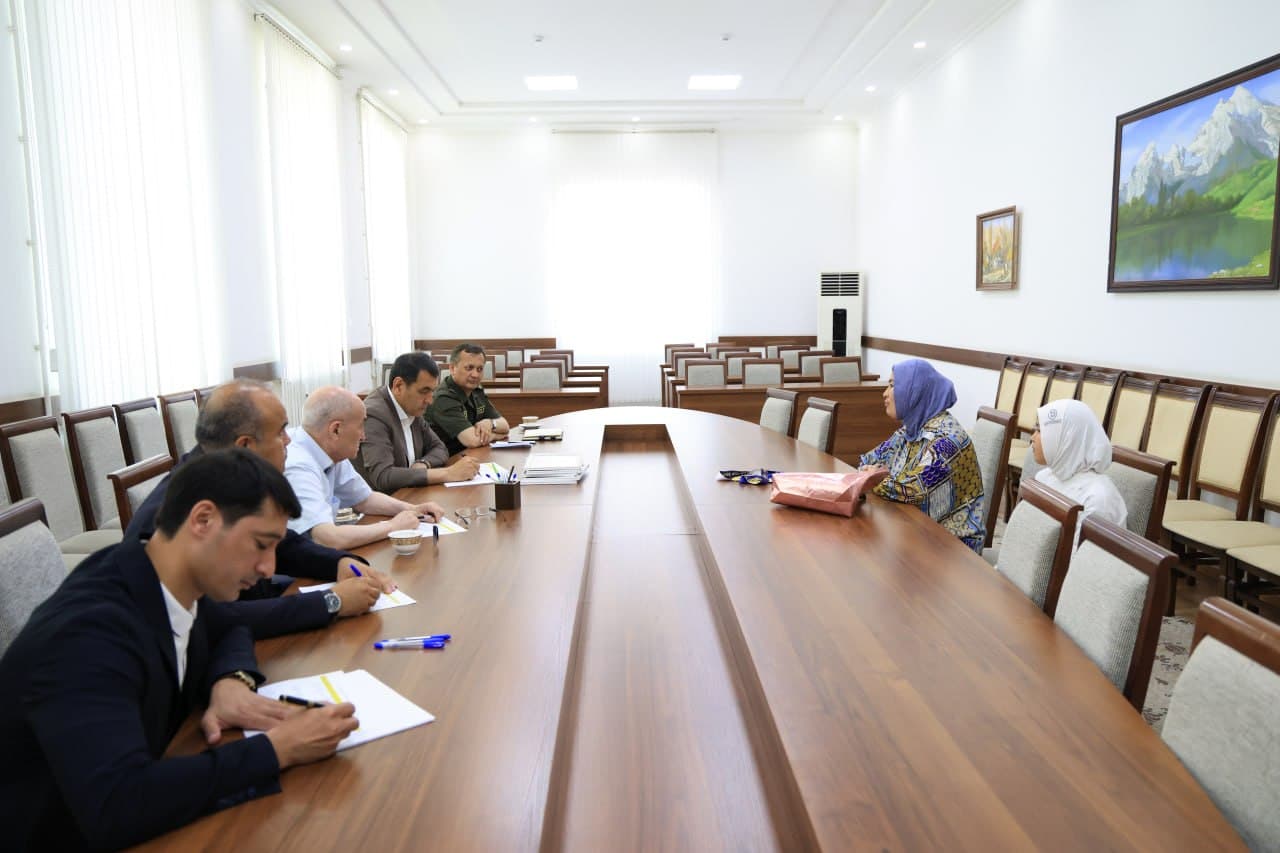Another public reception of citizens was held by the Governor of Fergana region, Khayrullo Bozorov, at the People’s Reception Office of the President of the Republic of Uzbekistan in Fergana region.