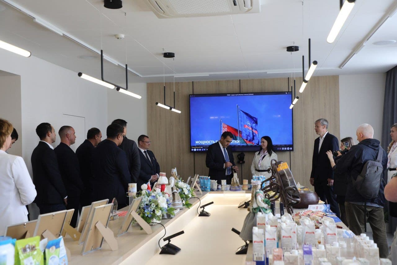 Farg‘ona viloyati delegatsiyasi Belarusning mashhur "Rogachyov sut-konserva kombinati"da bo‘ldi