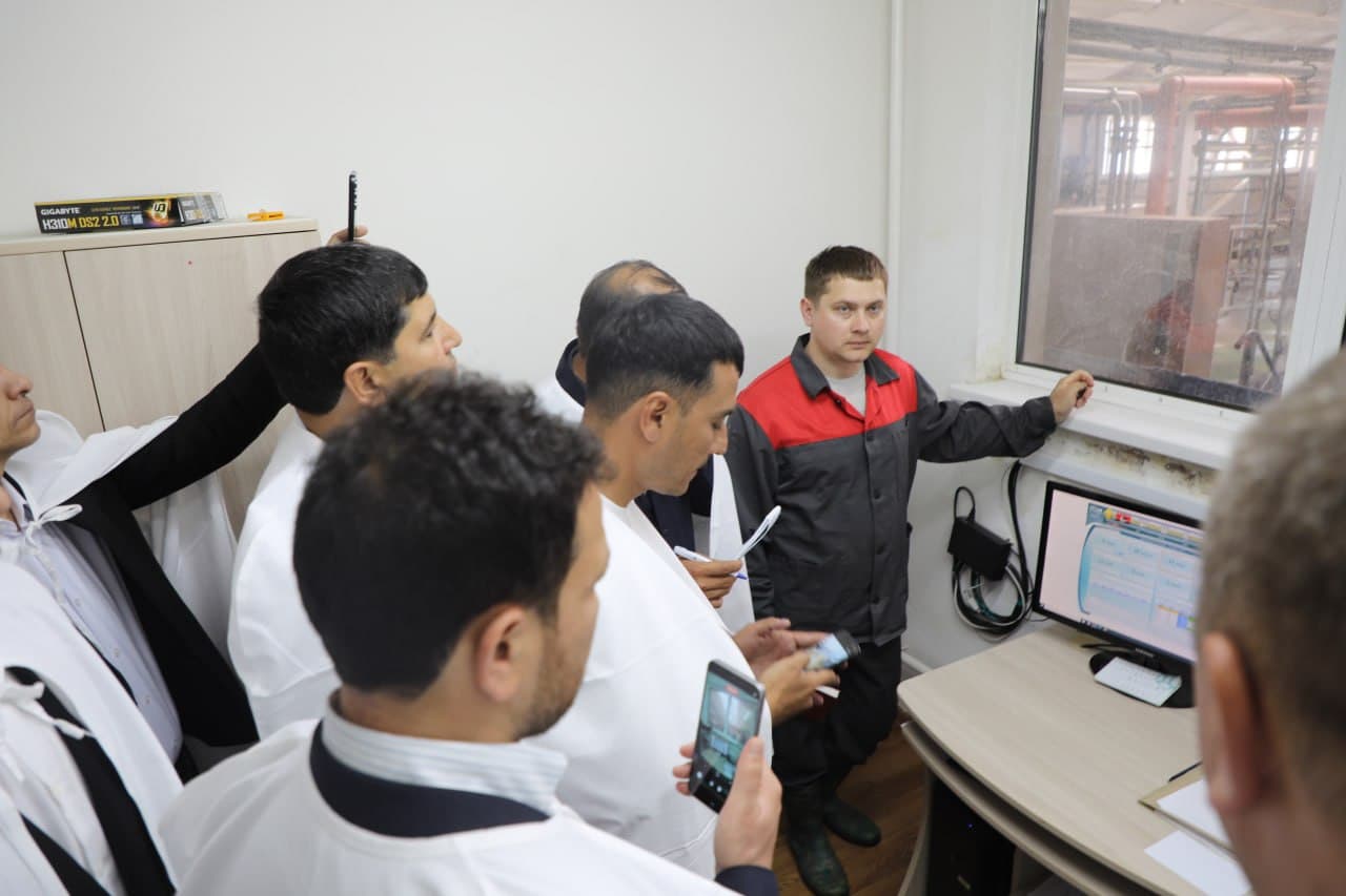 Fergana Delegation Studies Belarus' Advanced Livestock Practices